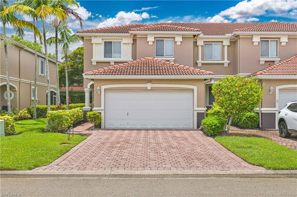 9797 Roundstone CIR FORT MYERS, FL 33967