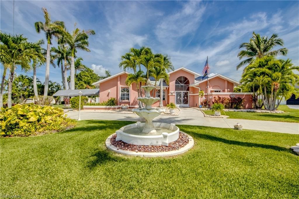 2105 SW 53rd TER CAPE CORAL, FL 33914