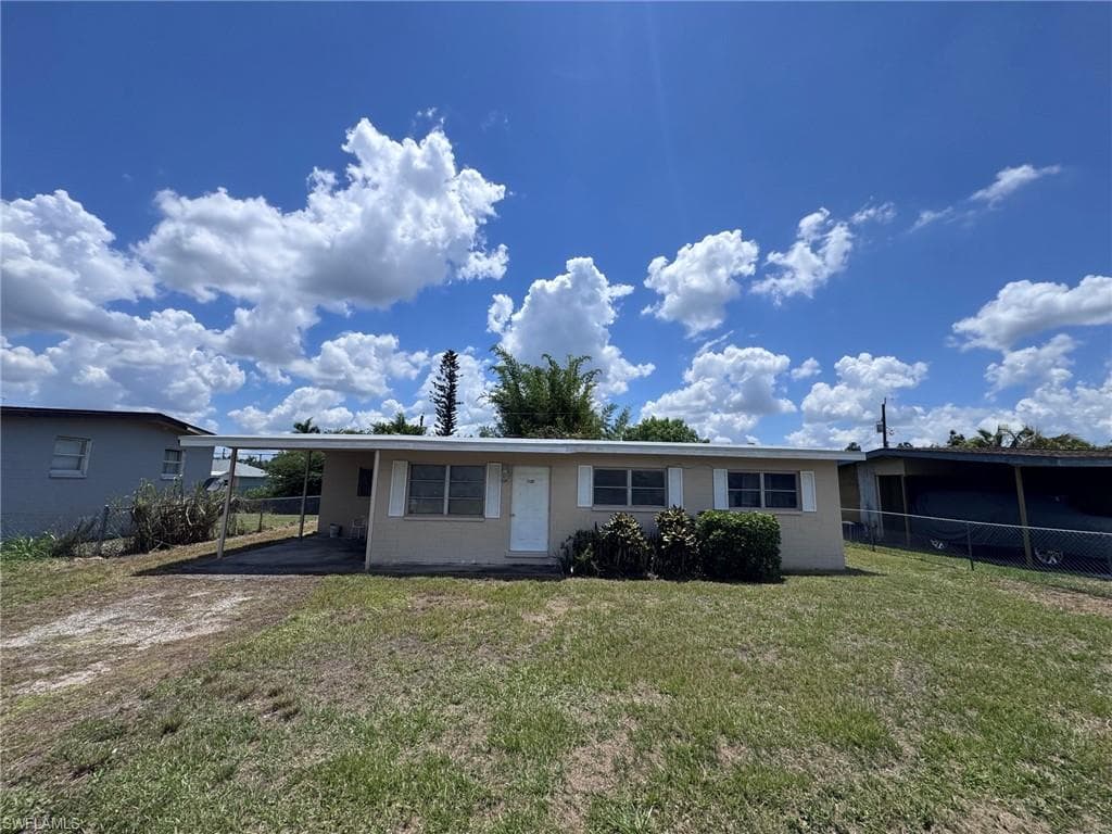 1125 Marsh AVE FORT MYERS, FL 33905