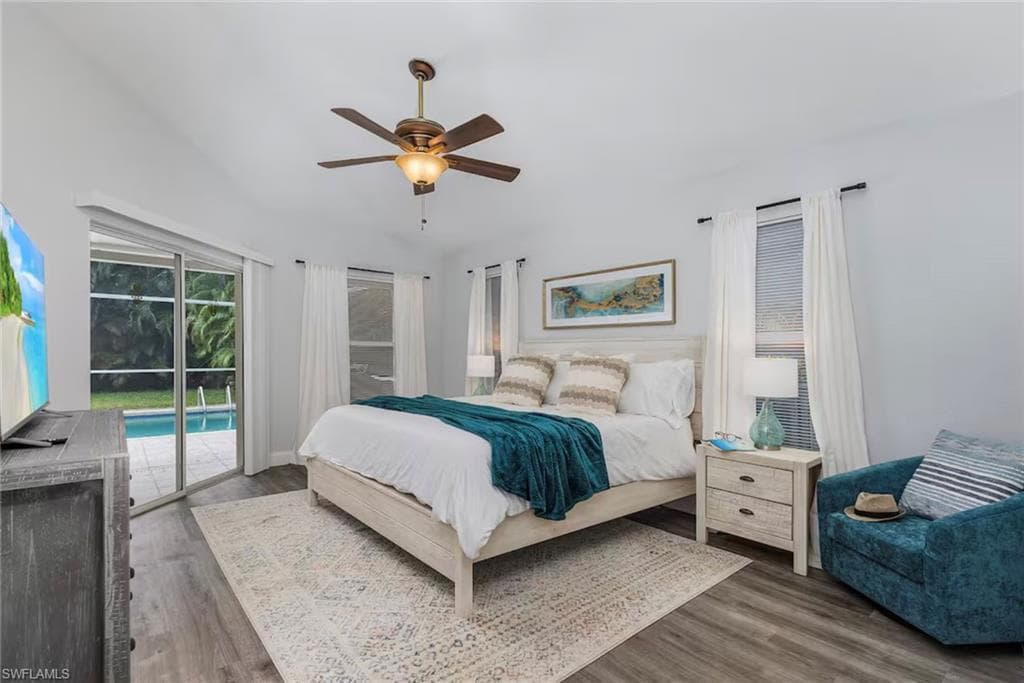 1537 Vintage LN NAPLES, FL 34104
