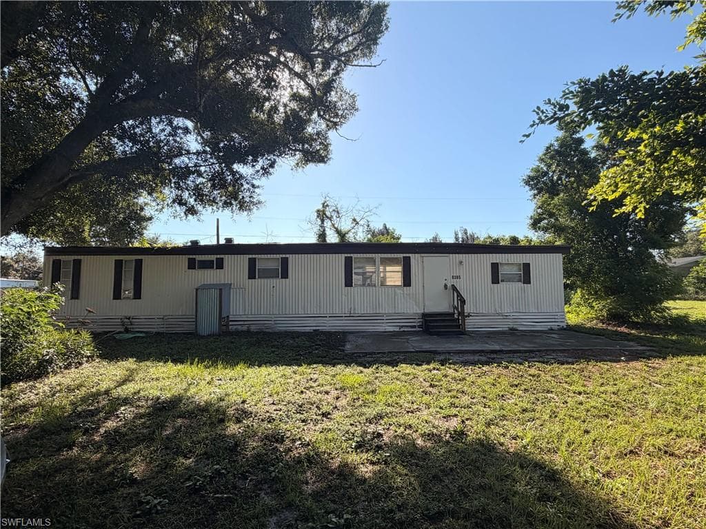 8385 Nault RD NORTH FORT MYERS, FL 33917