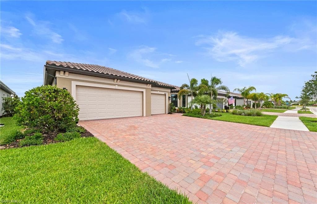 6261 Patriot LN AVE MARIA, FL 34142