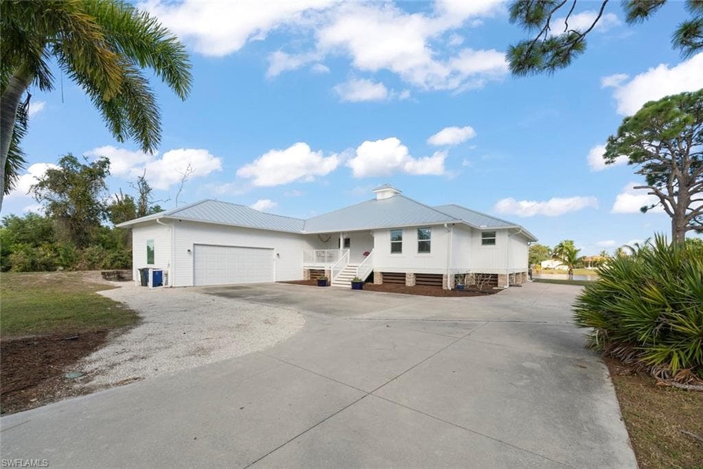 11940 Oakland DR BOKEELIA, FL 33922