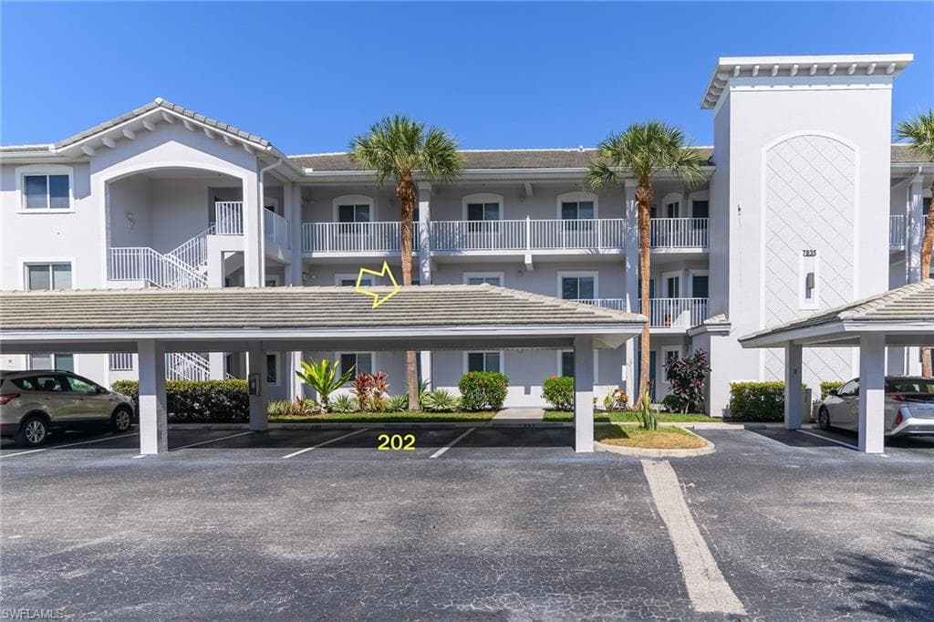 7835 Regal Heron CIR 202 NAPLES, FL 34104