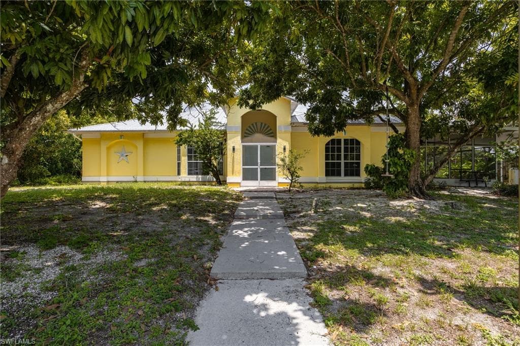 4925 Skates CIR FORT MYERS, FL 33905