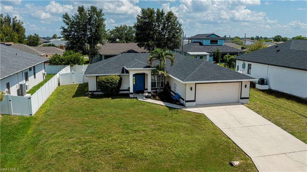 905 NE 17th ST CAPE CORAL, FL 33909
