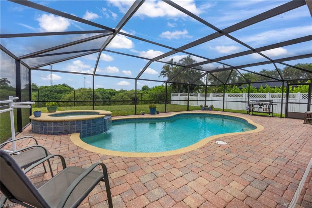 15633 Beachcomber AVE FORT MYERS, FL 33908