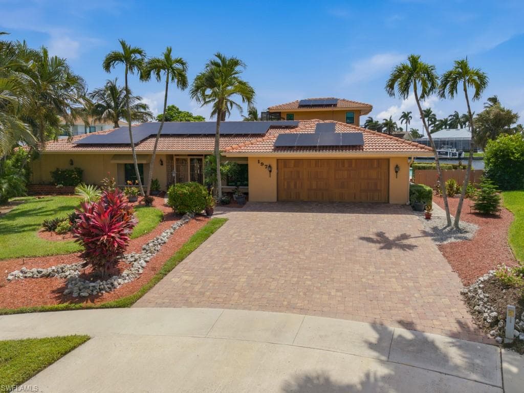 197 Gulfport CT MARCO ISLAND, FL 34145