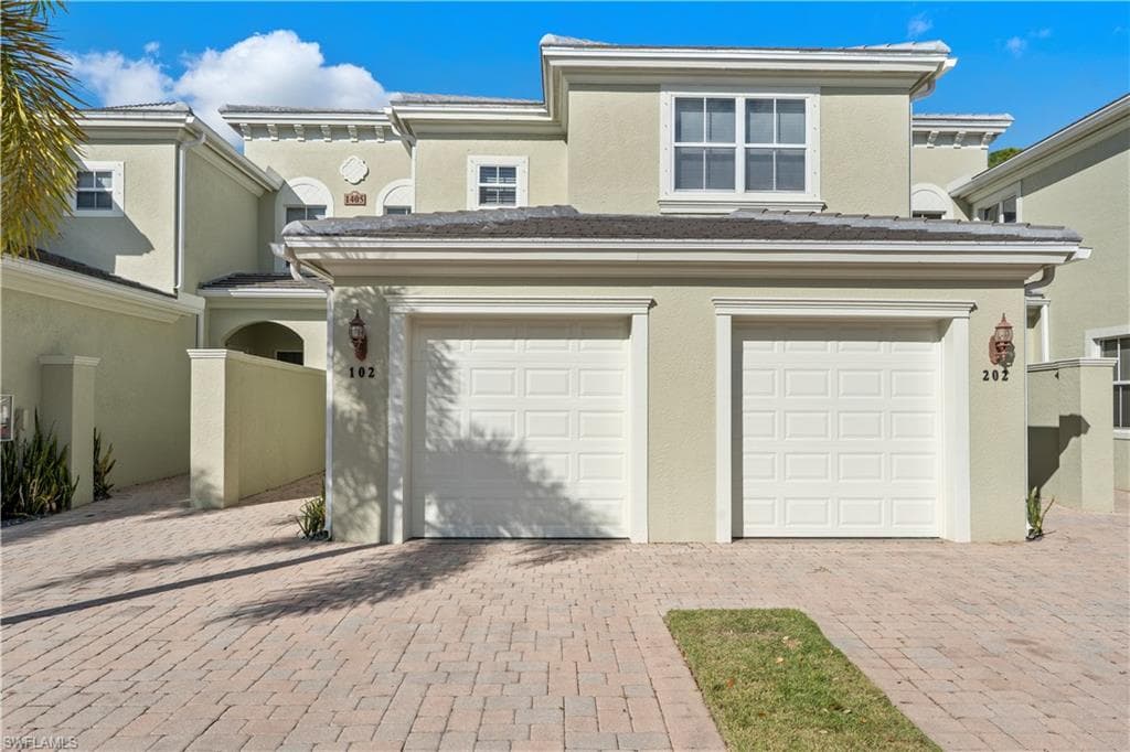 1405 Mariposa CIR 102 NAPLES, FL 34105