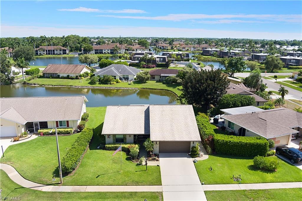 104 Brittany CT NAPLES, FL 34112