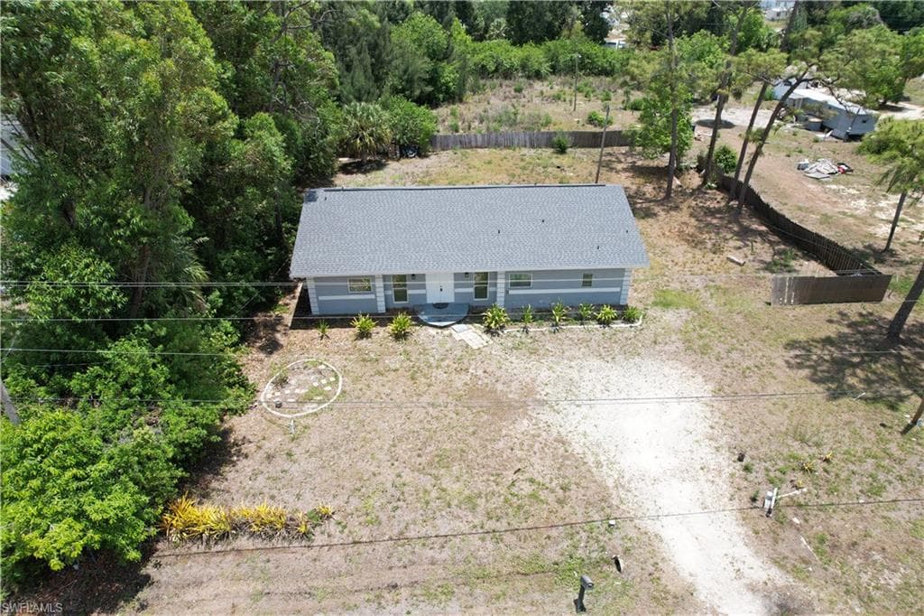 7823 Marx DR NORTH FORT MYERS, FL 33917