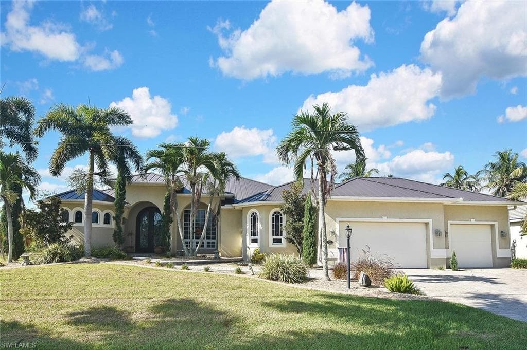 2808 SW 33rd TER CAPE CORAL, FL 33914