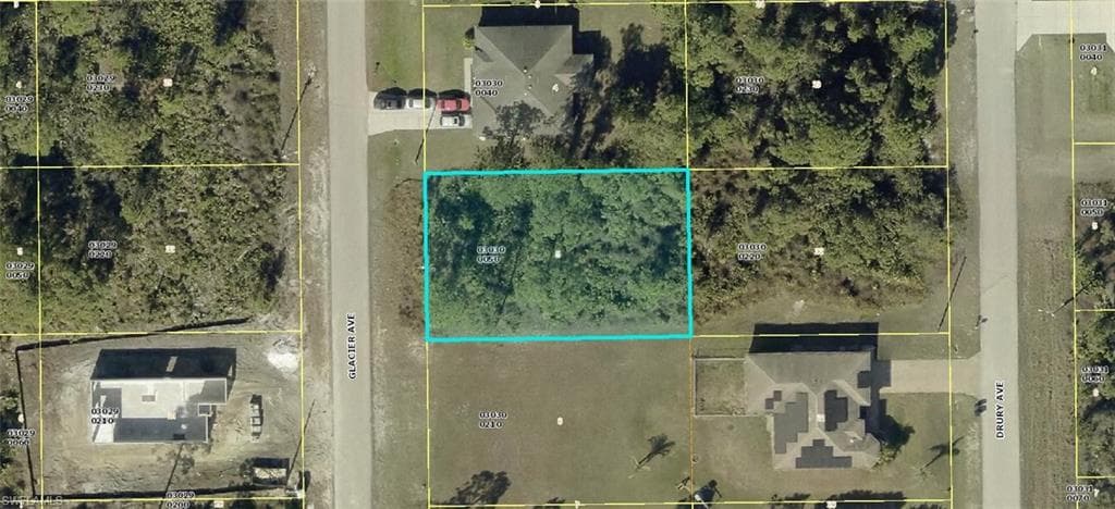 713 Glacier AVE LEHIGH ACRES, FL 33974
