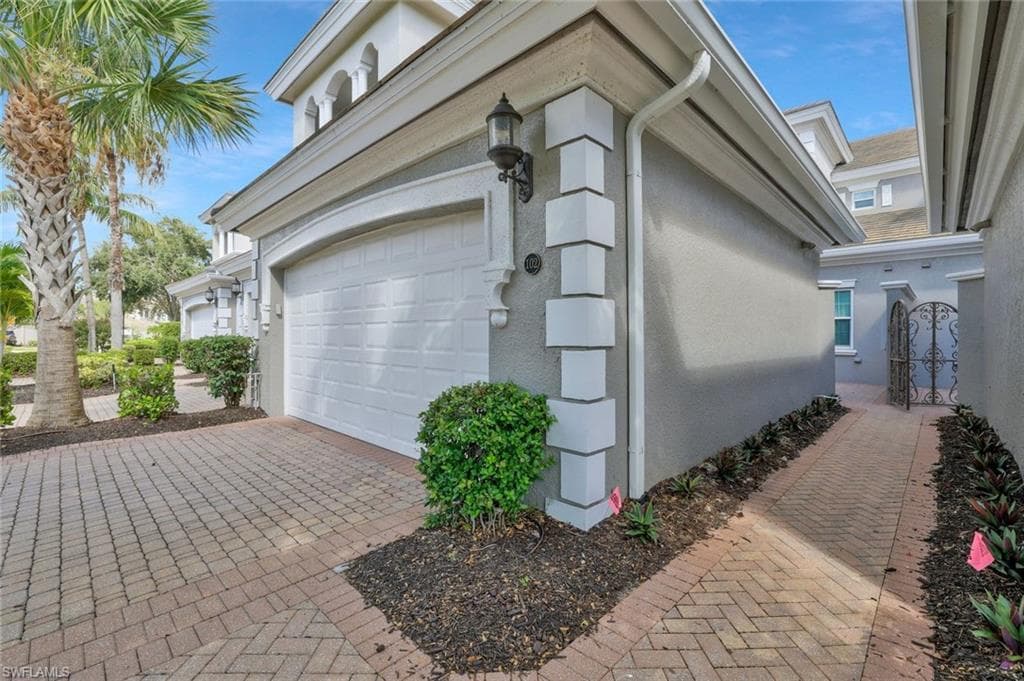9209 Museo CIR 102 NAPLES, FL 34114