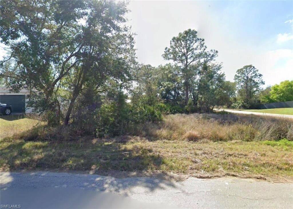 3717 9th ST SW LEHIGH ACRES, FL 33976