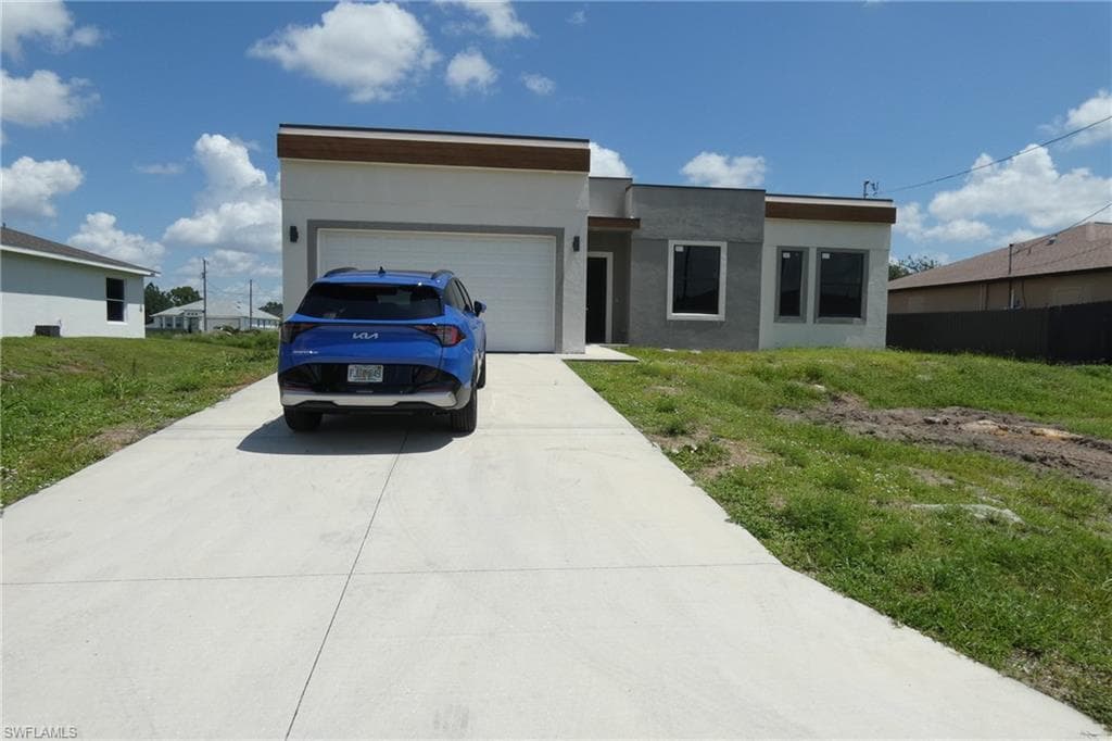 2802 30th ST SW LEHIGH ACRES, FL 33976