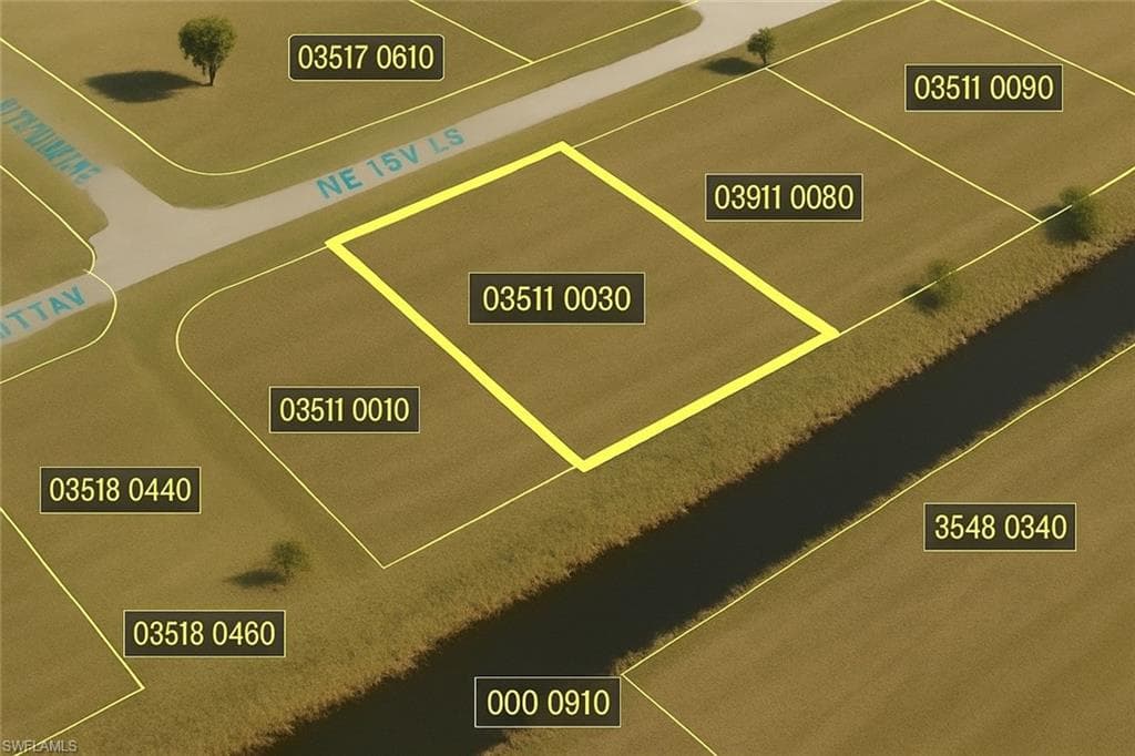 2104 NE 13th LN CAPE CORAL, FL 33909
