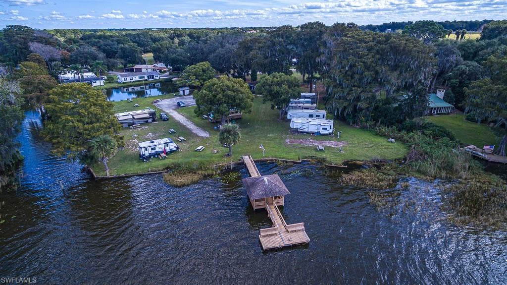 48 Harbor CIR ASTATULA, FL 34705