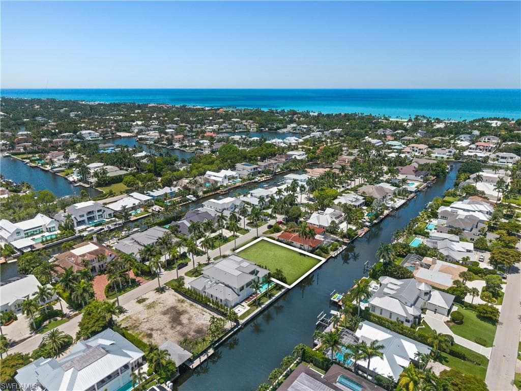 555 17th AVE S NAPLES, FL 34102