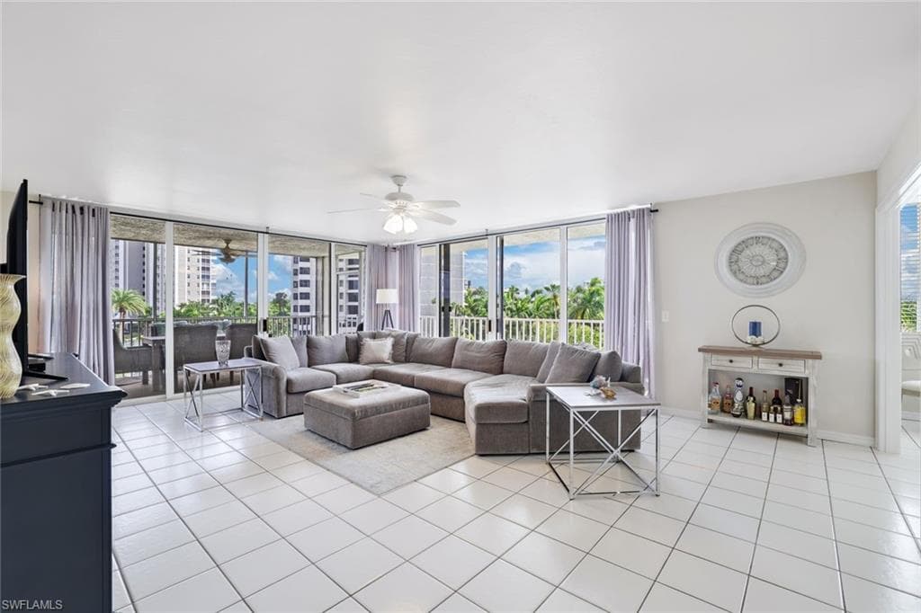 5550 Heron Point DR 304 NAPLES, FL 34108