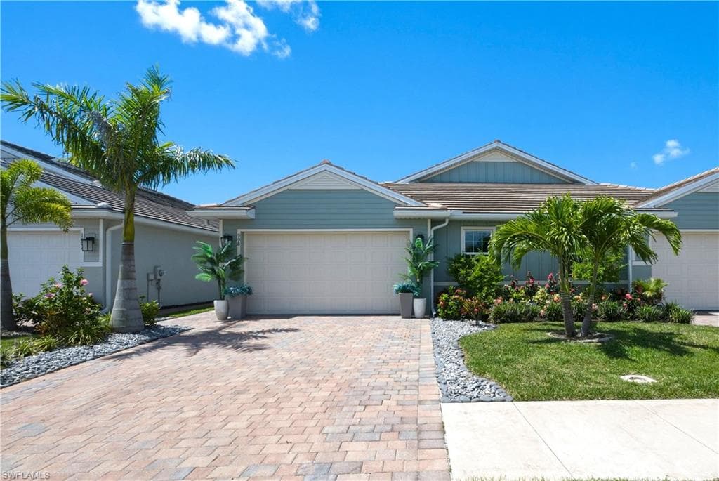 998 Enbrook LOOP NAPLES, FL 34114