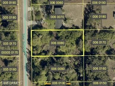 1608 Moore AVE LEHIGH ACRES, FL 33972