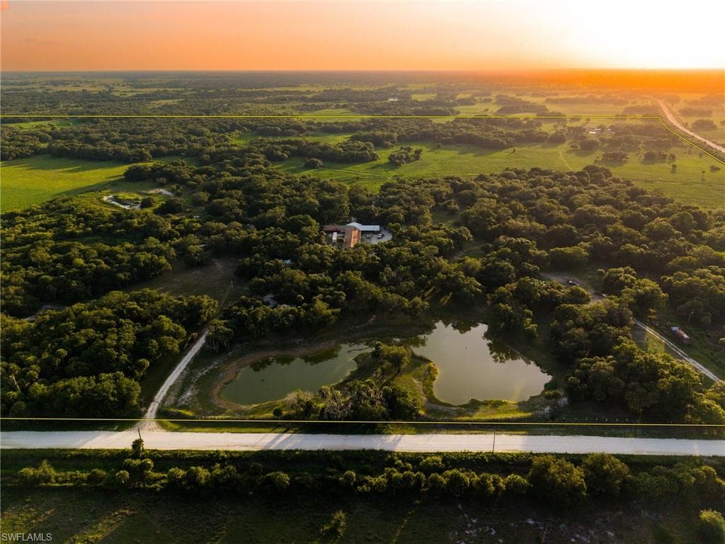 21405 Dooley Grade RD CLEWISTON, FL 33440