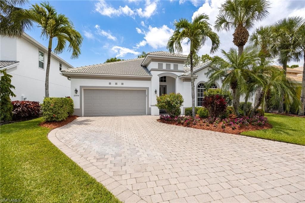 15909 Delasol LN NAPLES, FL 34110