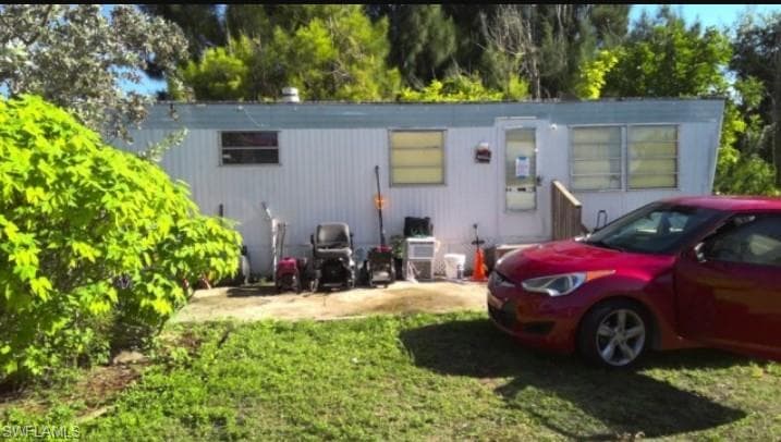 1511 Laurel DR NORTH FORT MYERS, FL 33917