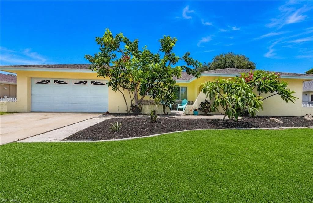 3937 SE 9th CT CAPE CORAL, FL 33904
