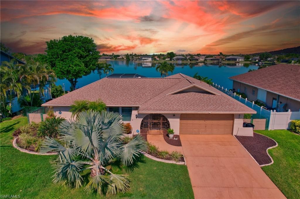 28 SE 12th AVE CAPE CORAL, FL 33990