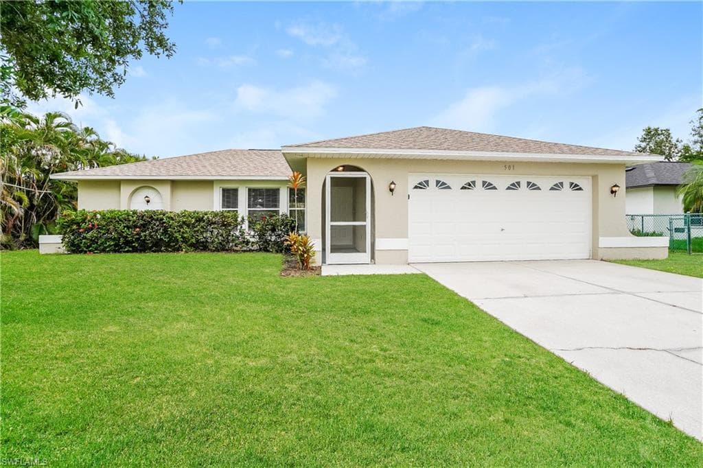 501 SE 17th TER CAPE CORAL, FL 33990