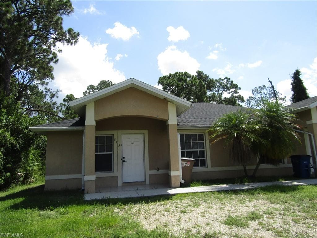 627 Meadow RD LEHIGH ACRES, FL 33973