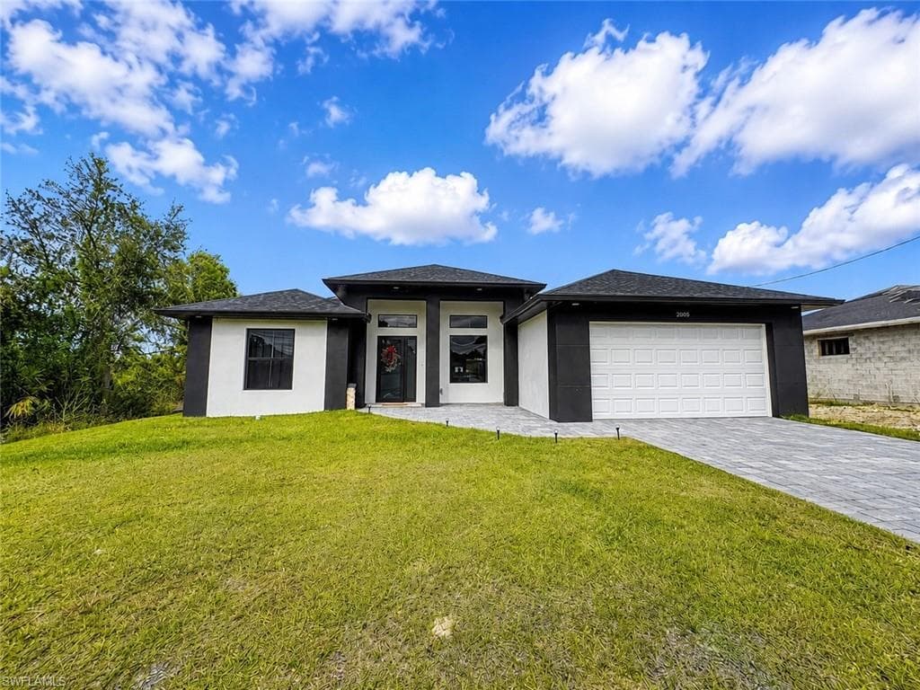 2606 10th ST SW LEHIGH ACRES, FL 33976