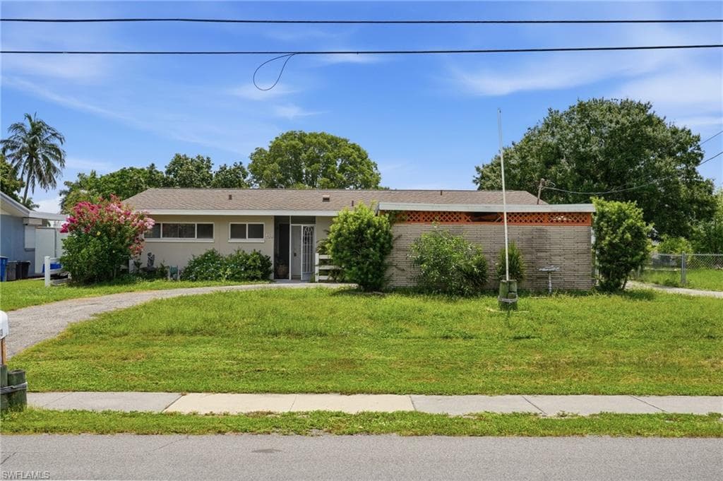 4430 Orange Grove BLVD NORTH FORT MYERS, FL 33903
