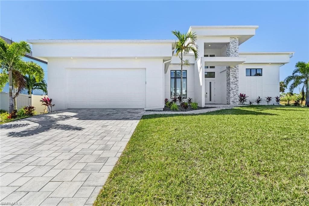 4337 NE 9th CT CAPE CORAL, FL 33909