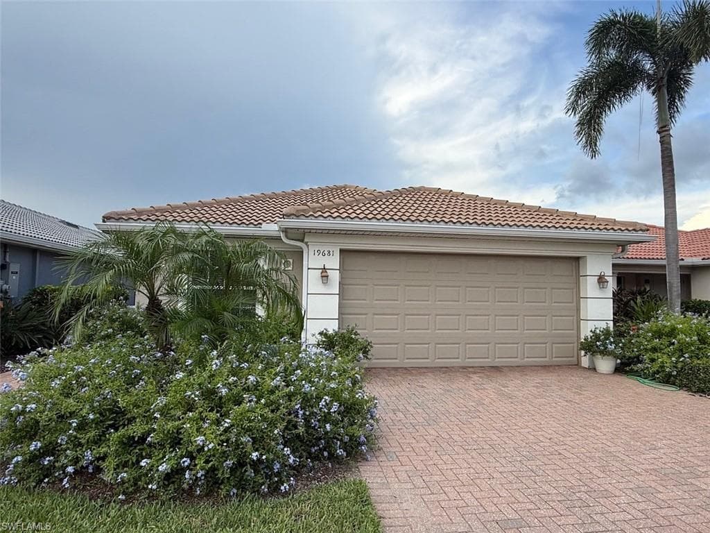 19681 Villa Rosa LOOP ESTERO, FL 33967