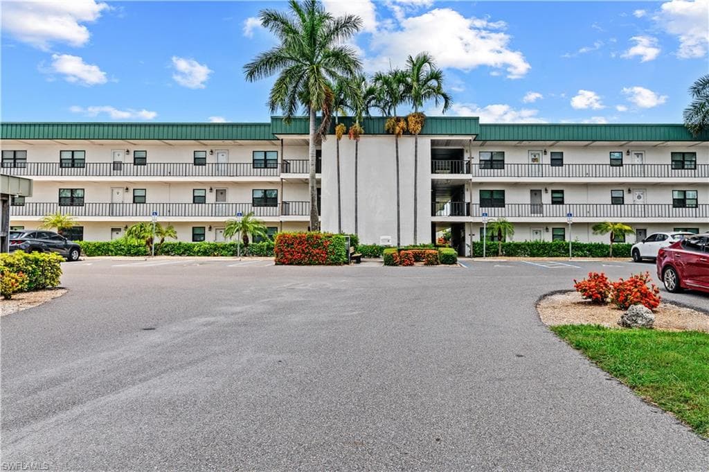 1747 Pebble Beach DR 216 FORT MYERS, FL 33907