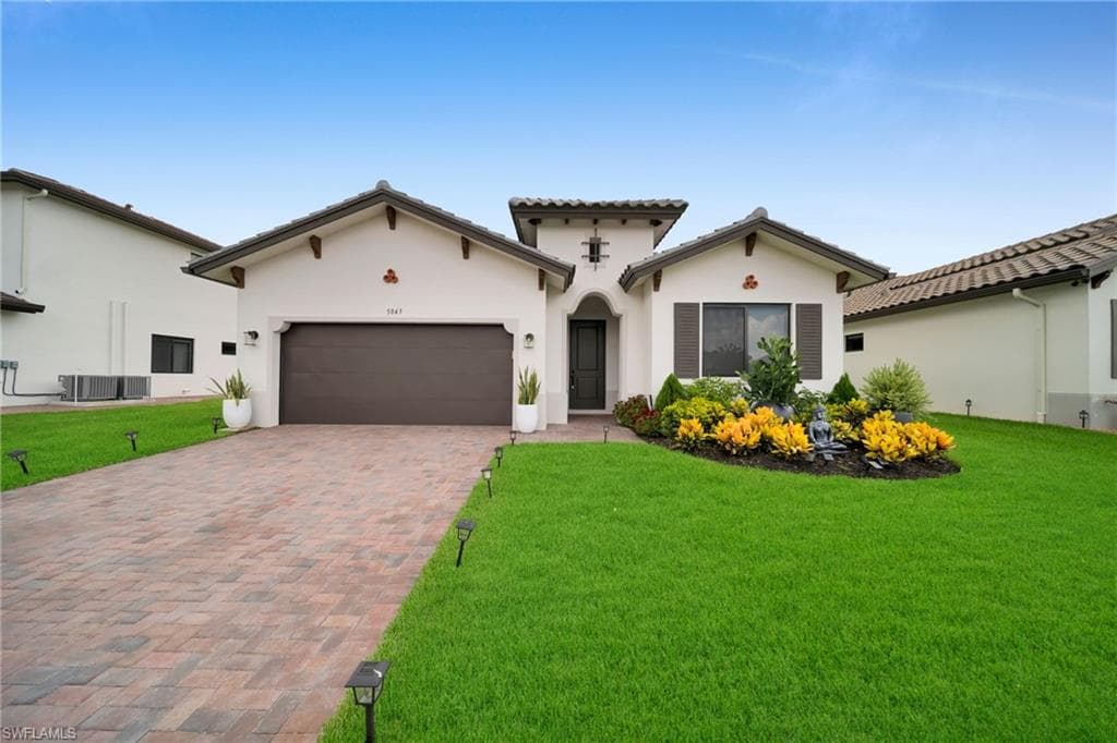 5043 Ofanto LN AVE MARIA, FL 34142