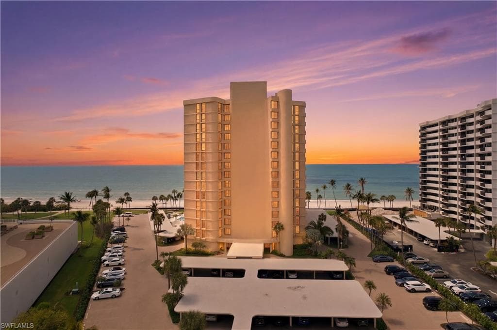 4001 Gulf Shore BLVD N PH8 NAPLES, FL 34103