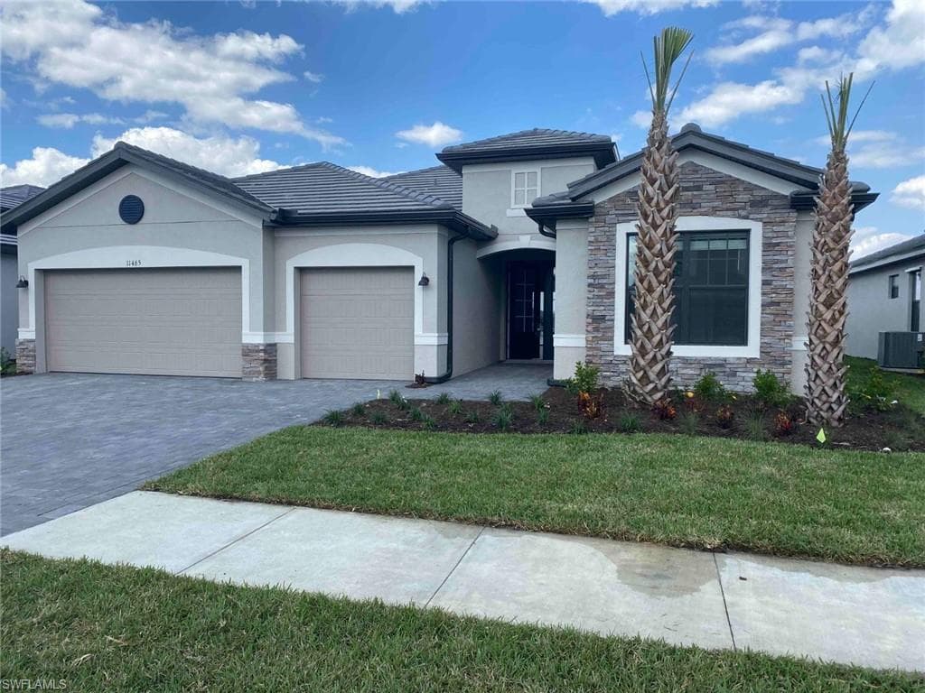 11465 Canopy LOOP FORT MYERS, FL 33913