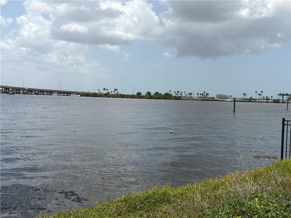 4435 SE 20th PL CAPE CORAL, FL 33904