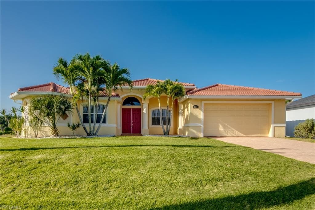 2932 NW 18th TER CAPE CORAL, FL 33993
