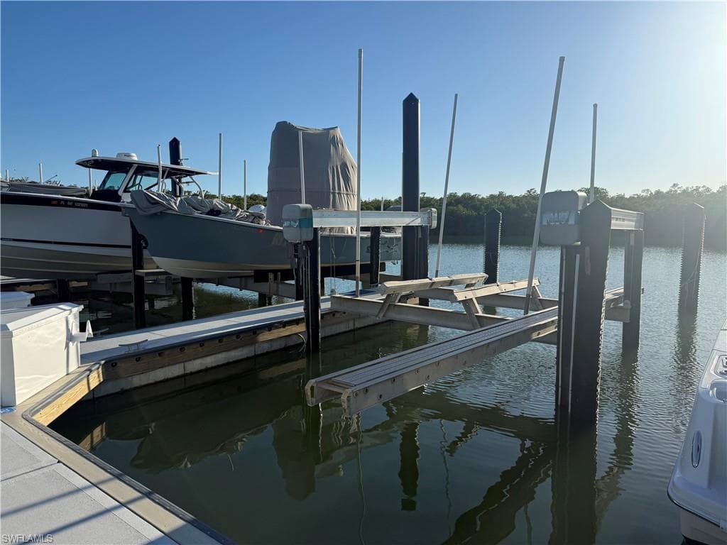 13115 Vanderbilt RD NAPLES, FL 34110