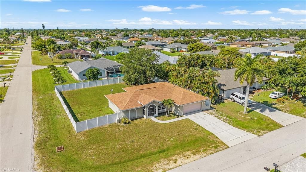 116 SW 28th TER CAPE CORAL, FL 33914