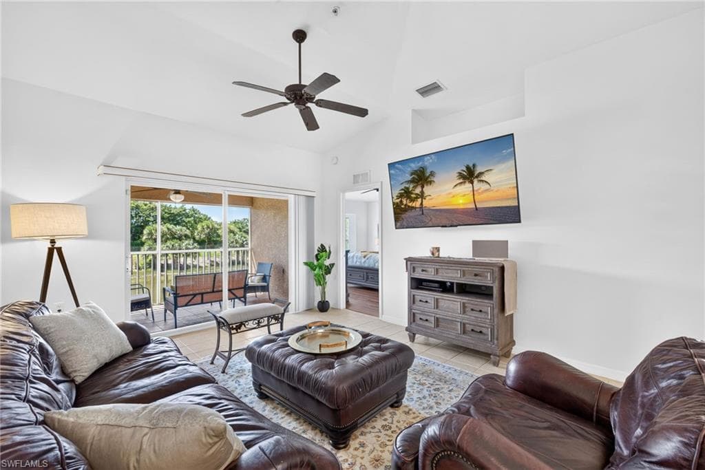 2815 Cypress Trace CIR 204 NAPLES, FL 34119