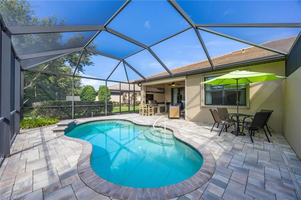 7156 Live Oak DR NAPLES, FL 34114