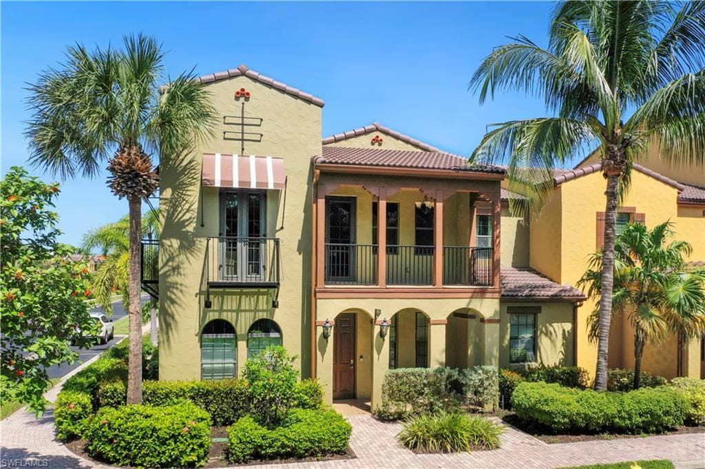 9063 Capistrano ST N 4405 NAPLES, FL 34113