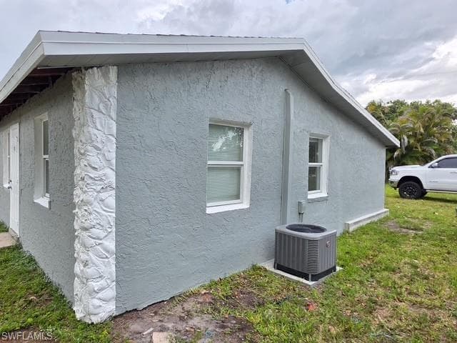 3343-3347 Dora ST 3343B FORT MYERS, FL 33916