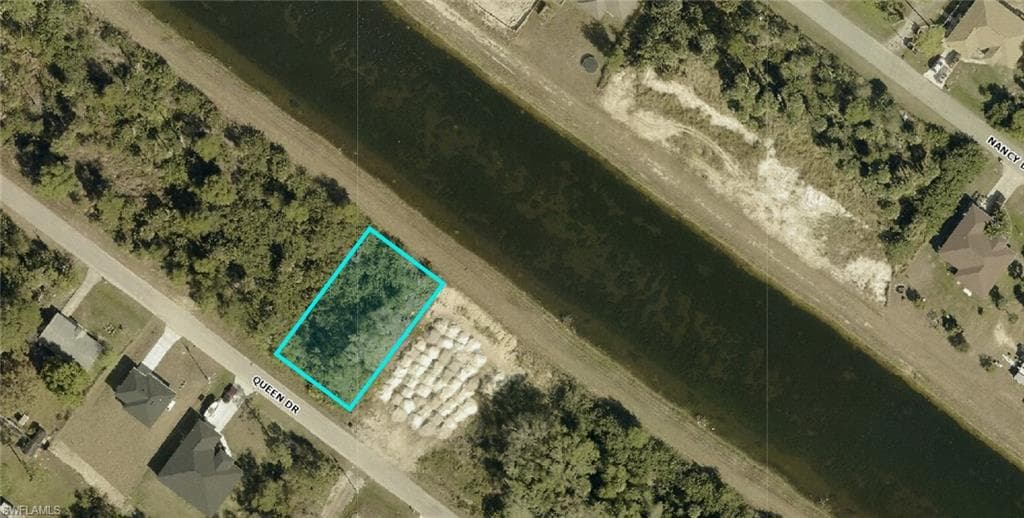 2620 Queen DR LEHIGH ACRES, FL 33971
